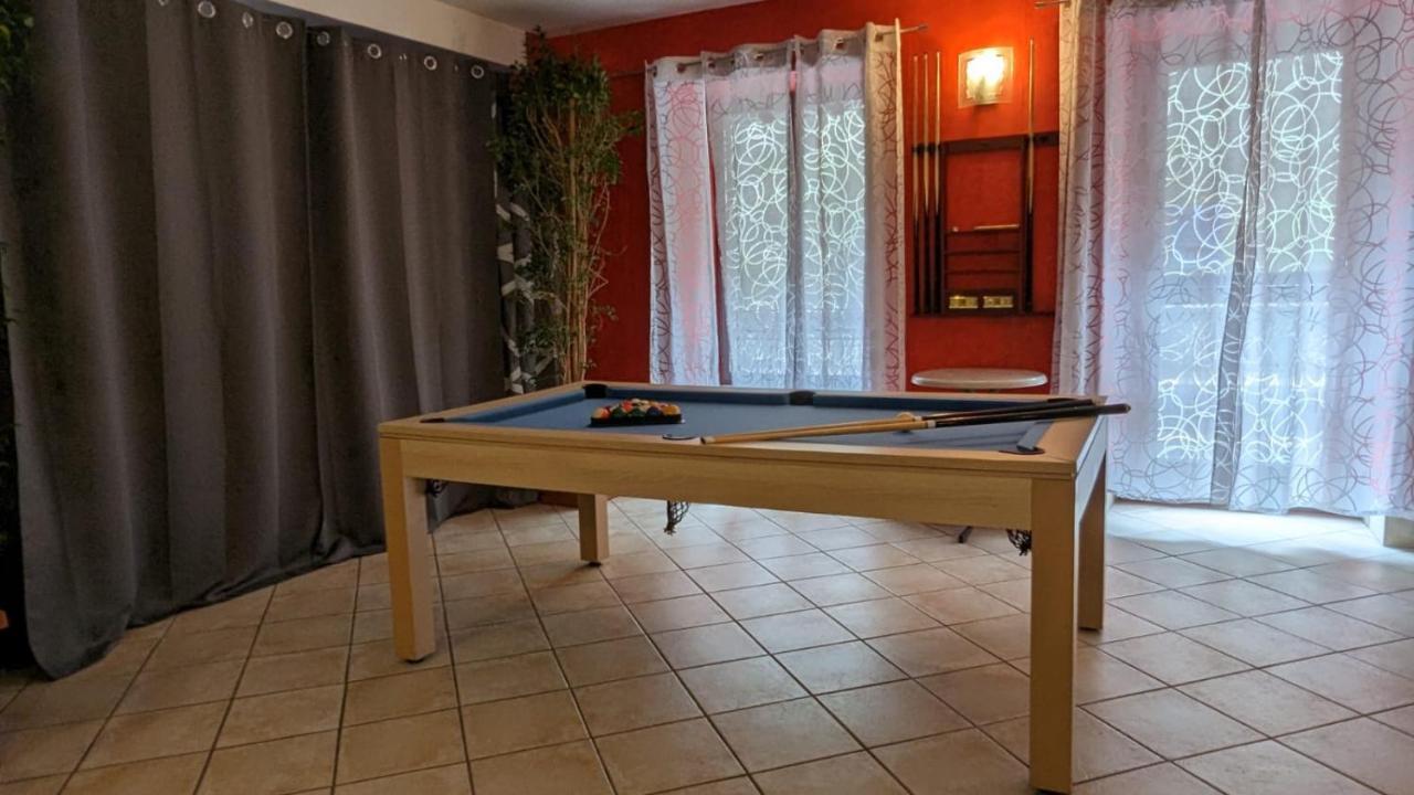 Chambres D'Hotes Les Lits Des Fees Saint-Floret Exteriör bild